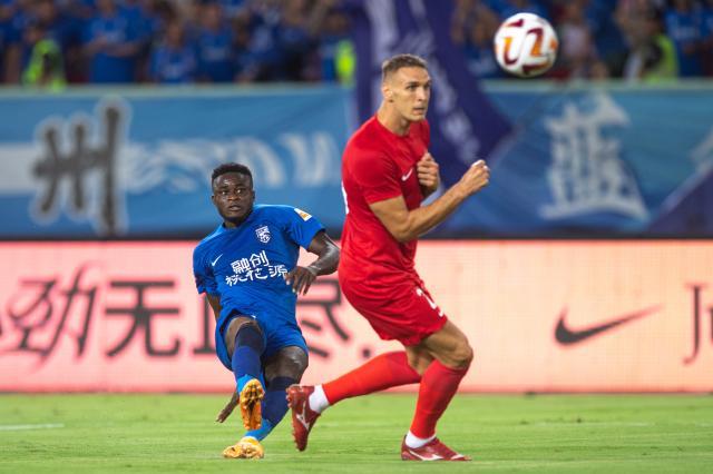 搜狐体育-【中超】阿齐兹梅开二度杜加利奇头球 三镇2比1梅州