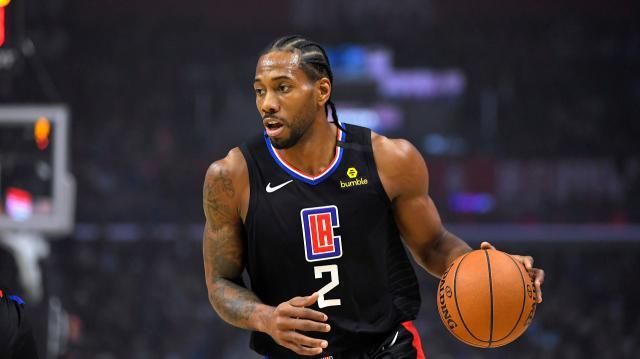 搜狐体育首页-快艇就续约与莱昂纳德展开谈判 4年2.2亿值吗？